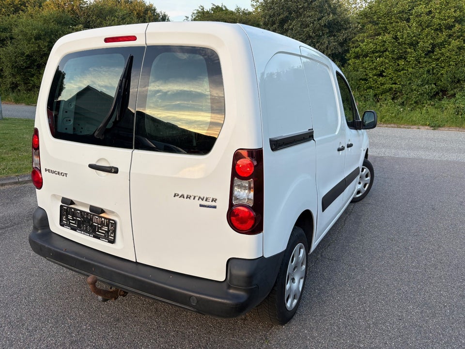 Peugeot Partner 1,6 BlueHDi 100 L1 Flex Van 5d