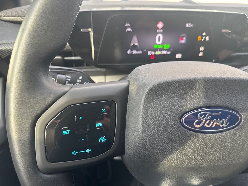 Ford Capri 82 Premium Extended Range 5d