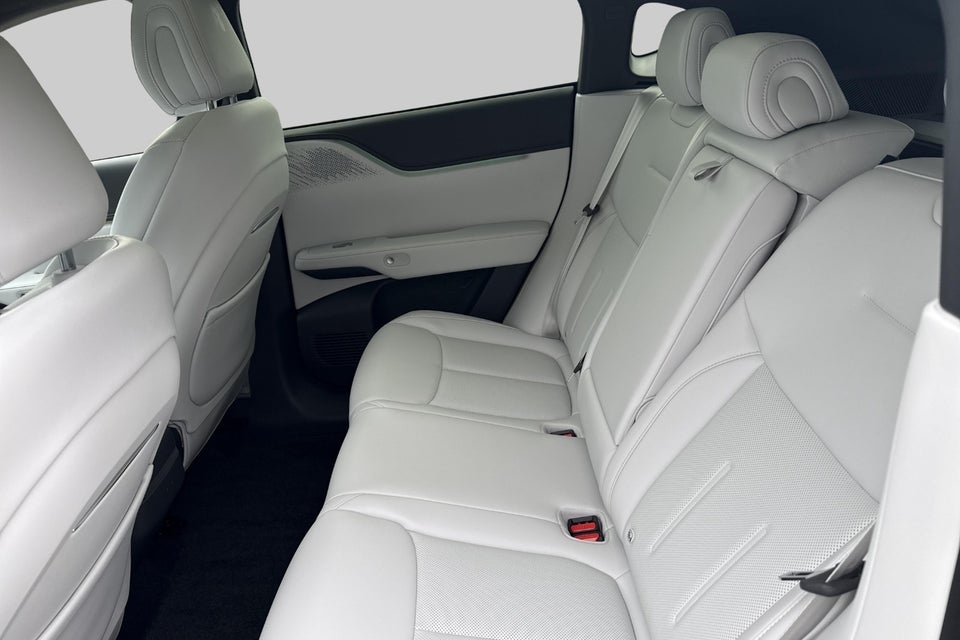 Xpeng G6 Performance 5d