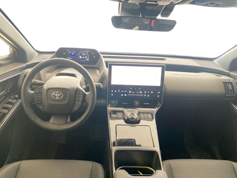 Toyota bZ4X Executive 5d