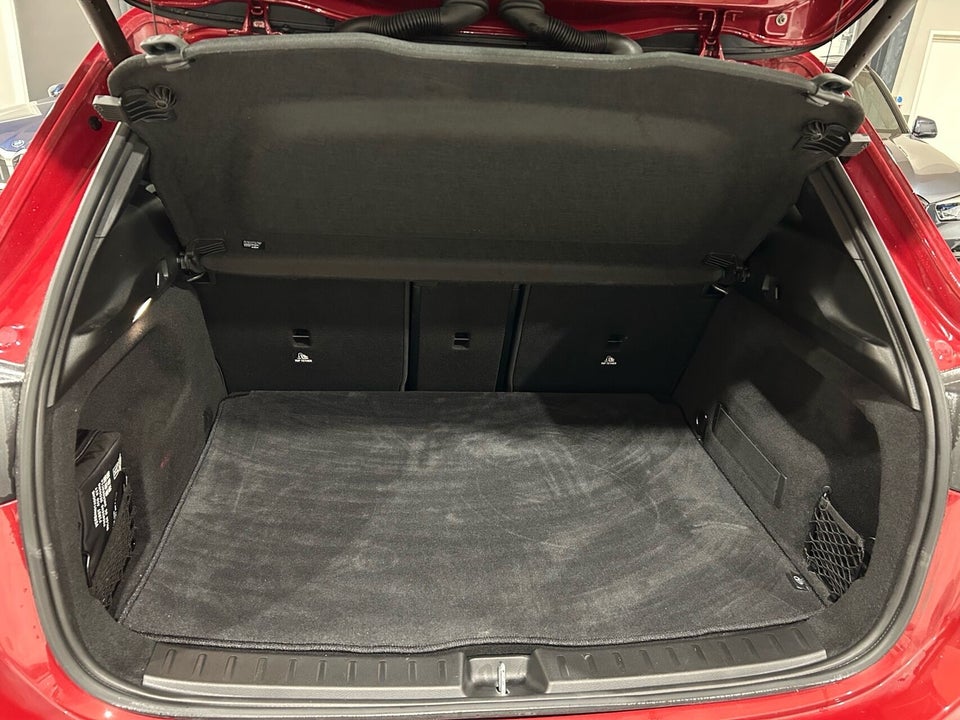 Mercedes EQA300 AMG Line 4Matic 5d