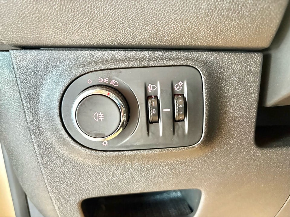 Opel Adam 1,0 T 90 Glam SwingTop 3d