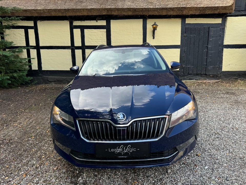 Skoda Superb 2,0 TDi 150 Ambition Combi DSG 5d