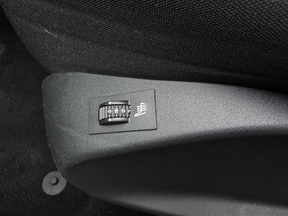 Peugeot 208 1,6 BlueHDi 100 Envy 5d