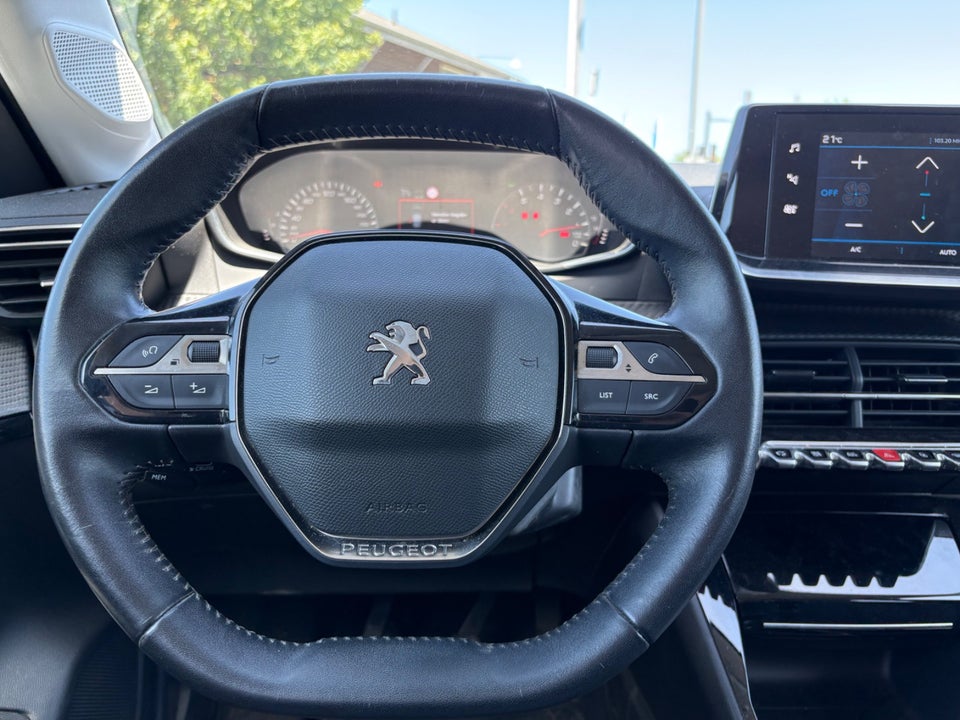 Peugeot 208 1,2 PureTech 100 Allure 5d