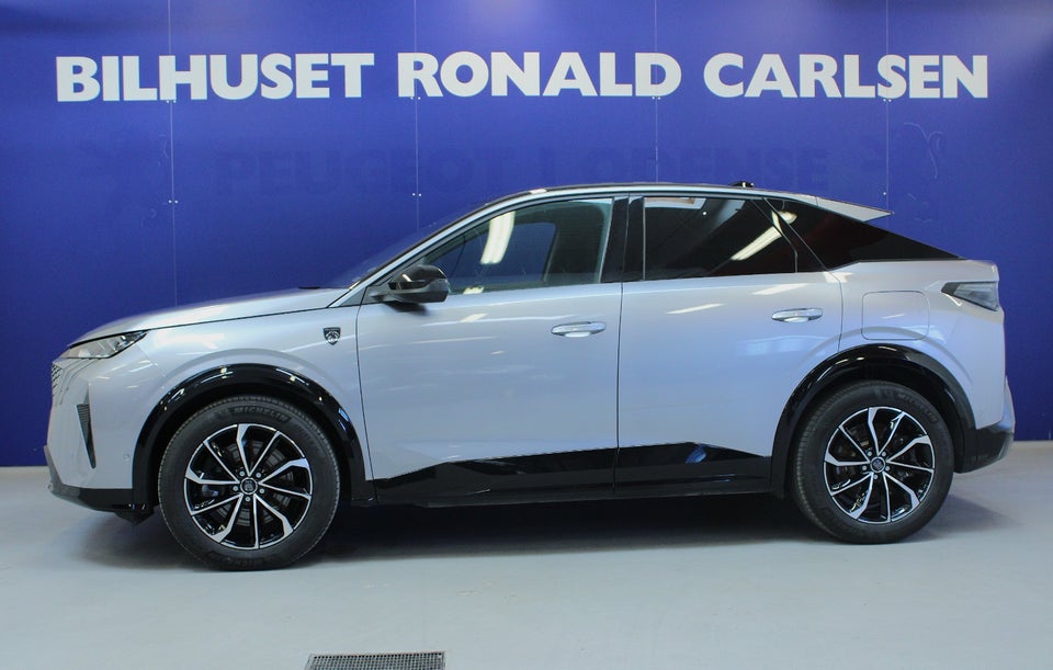 Peugeot e-3008 77 GT Pack 5d