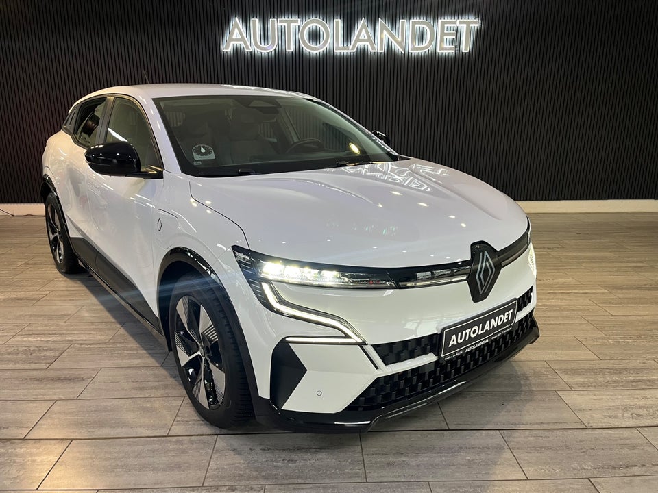 Renault Megane E-Tech 40 Equilibre 5d