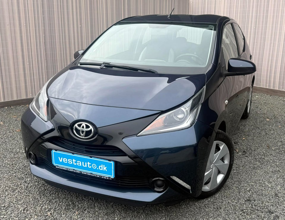 Toyota Aygo 1,0 VVT-i x-play x-touch 5d