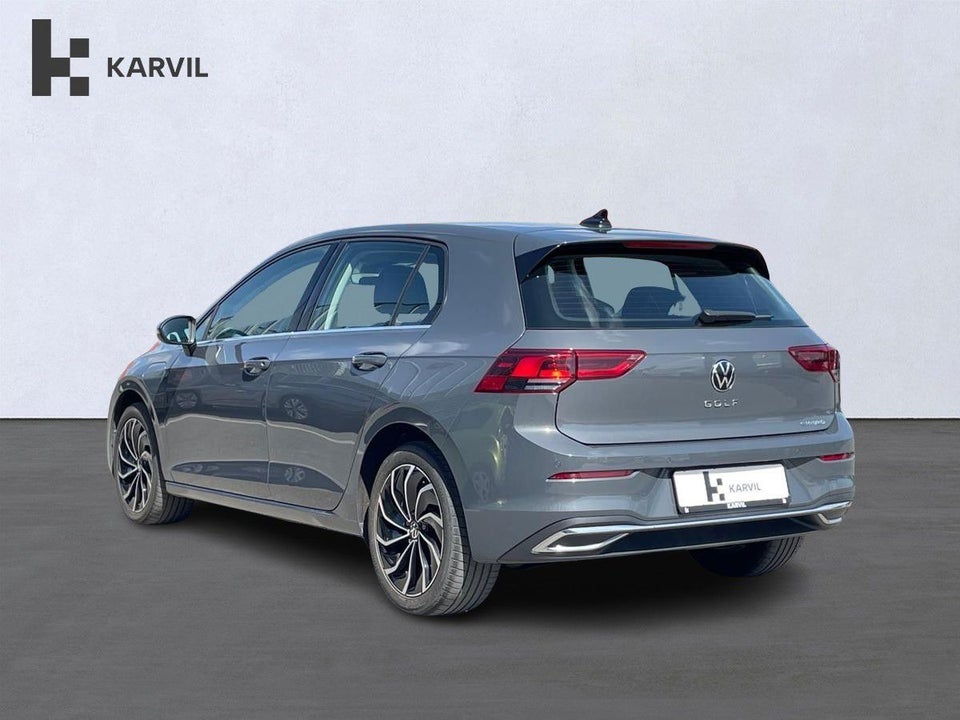 VW Golf VIII 1,4 eHybrid DSG 5d