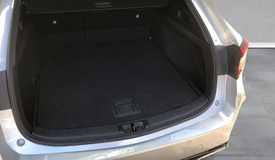 Toyota Corolla 1,8 Hybrid Style Touring Sports e-CVT 5d