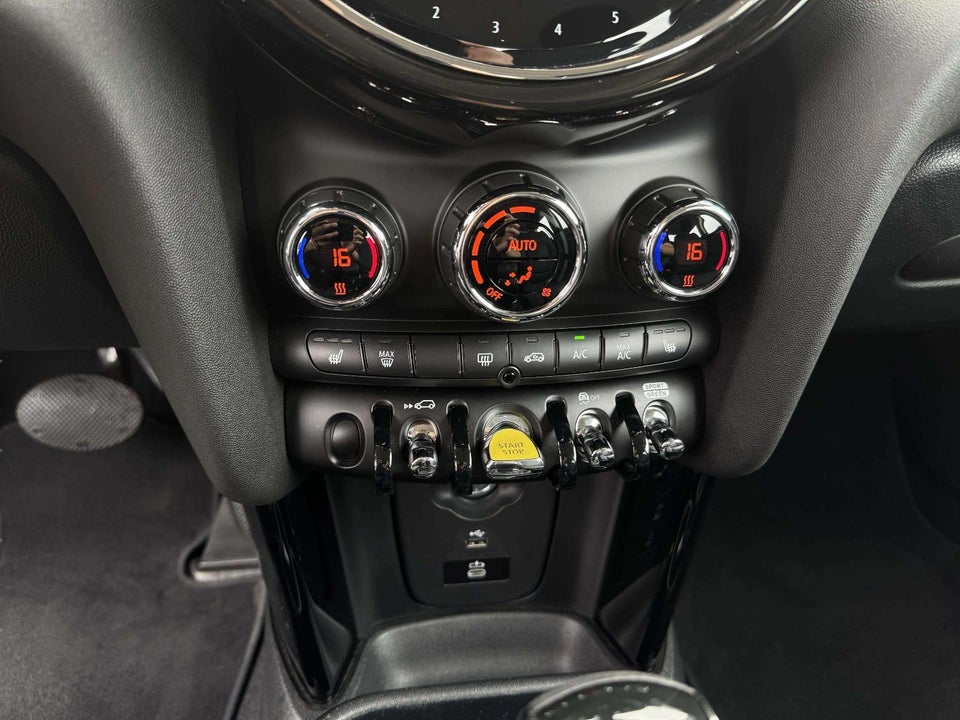 MINI Cooper SE Classic Trim 3d