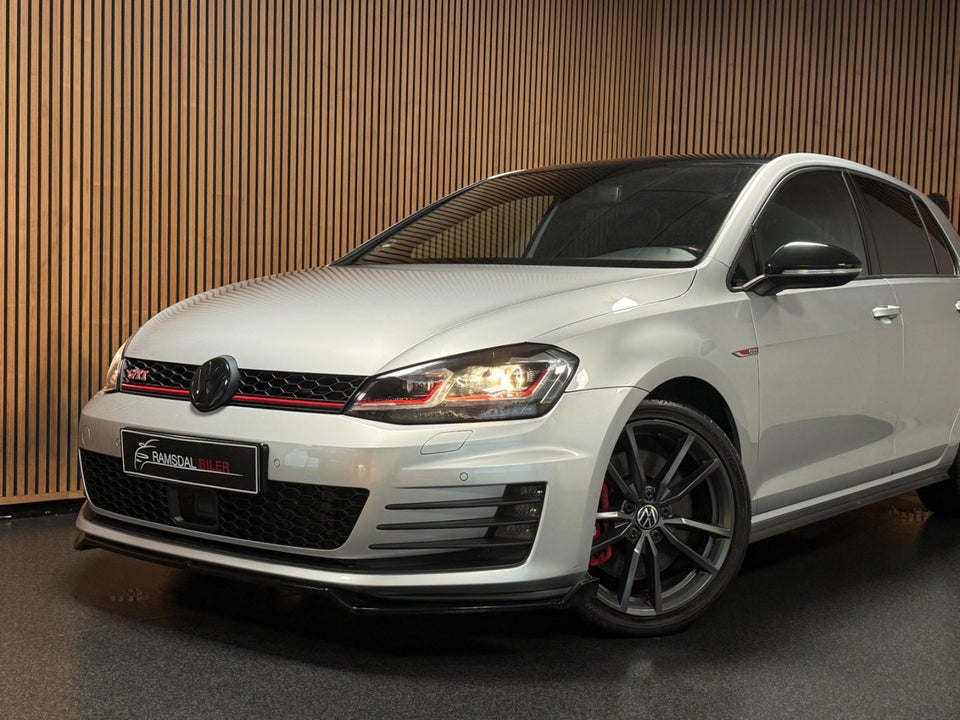 VW Golf VII 2,0 GTi Performance DSG BMT 5d