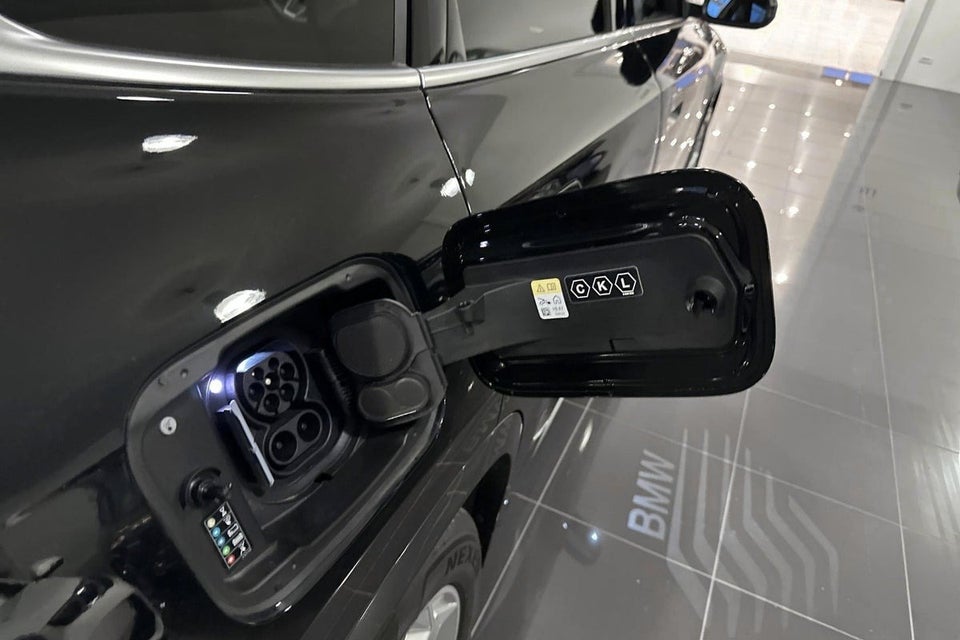 BMW iX1 eDrive20 X-Line 5d