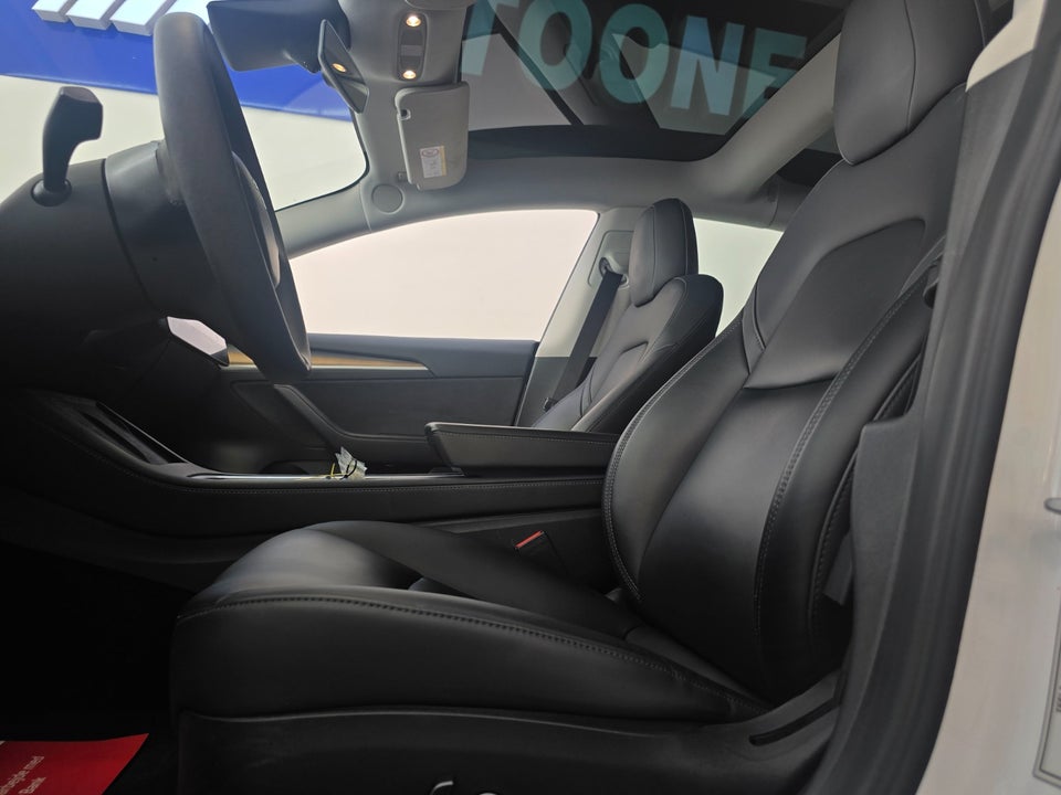 Tesla Model 3 Long Range AWD 4d