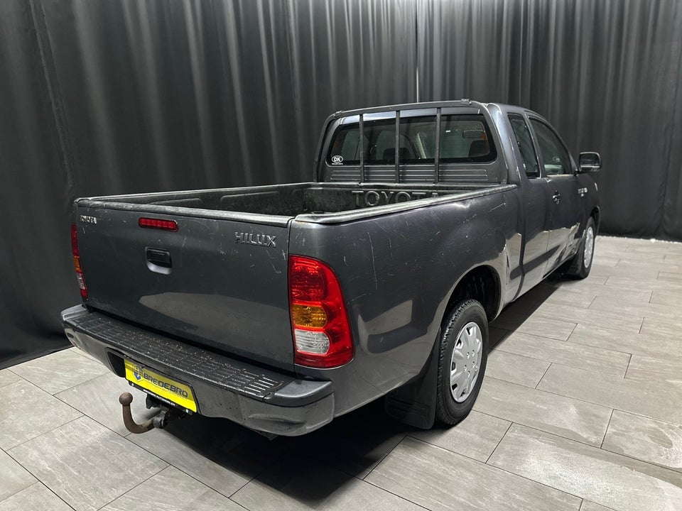 Toyota HiLux 2,5 D-4D 120 Ex.Kab 2d