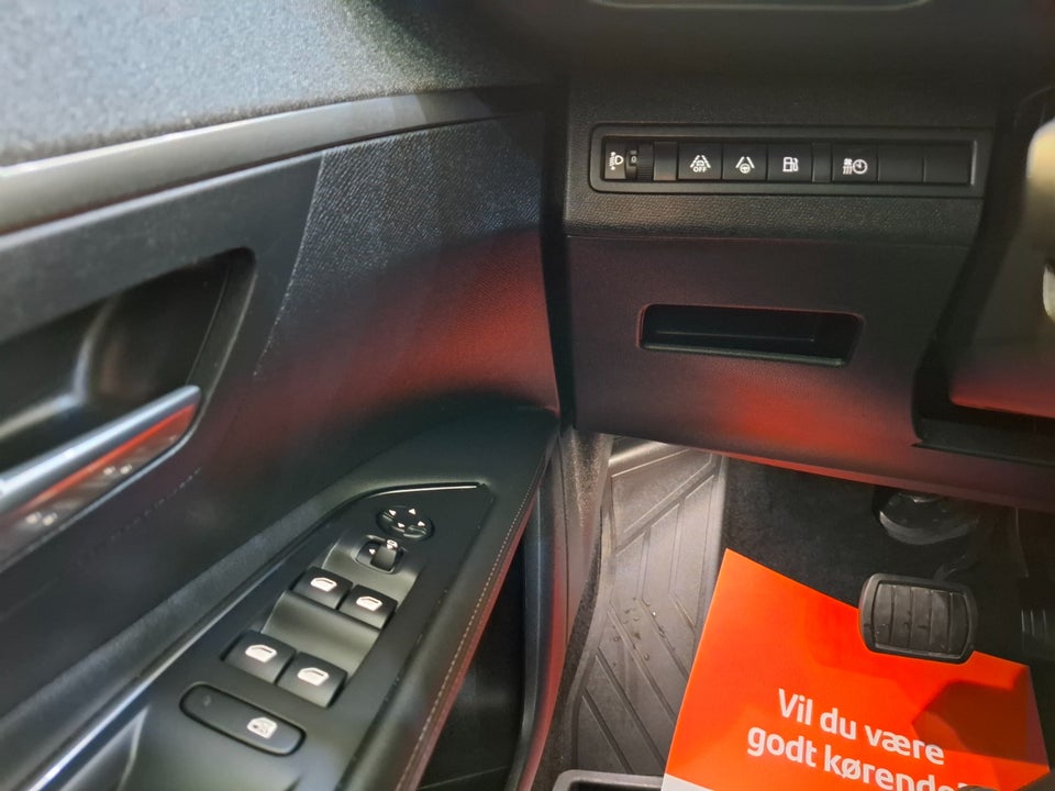 Peugeot 3008 1,6 Hybrid Allure Limited EAT8 5d
