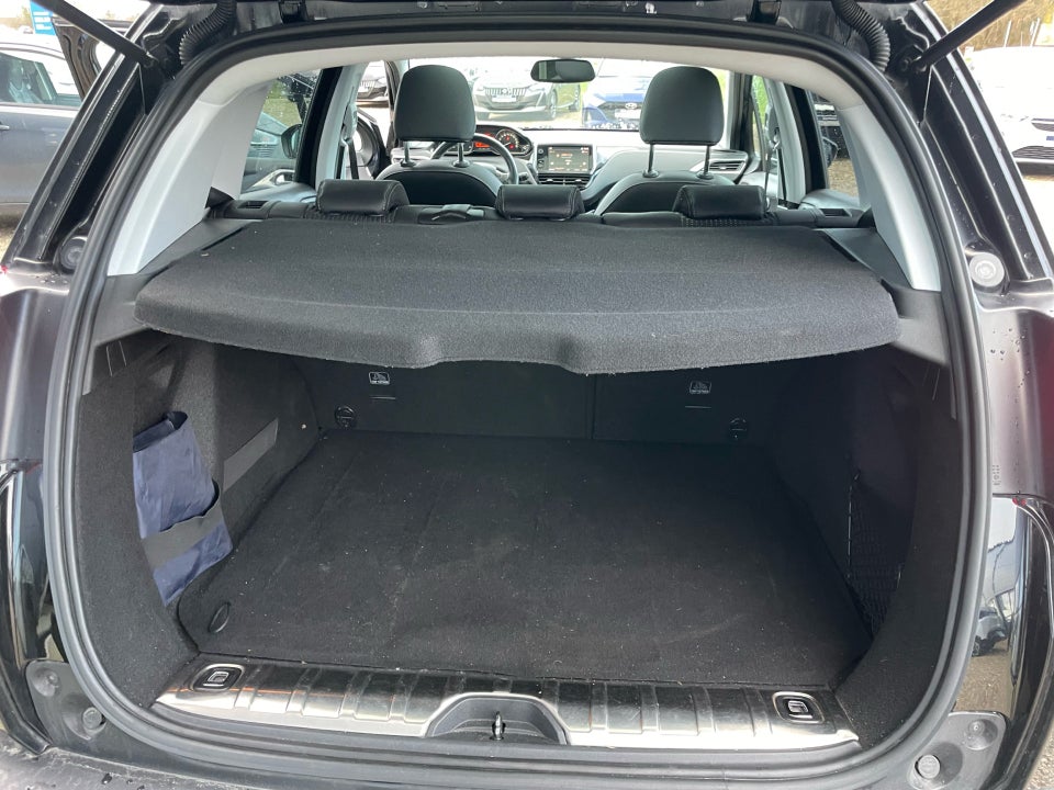 Peugeot 2008 1,5 BlueHDi 100 Prestige Sky 5d