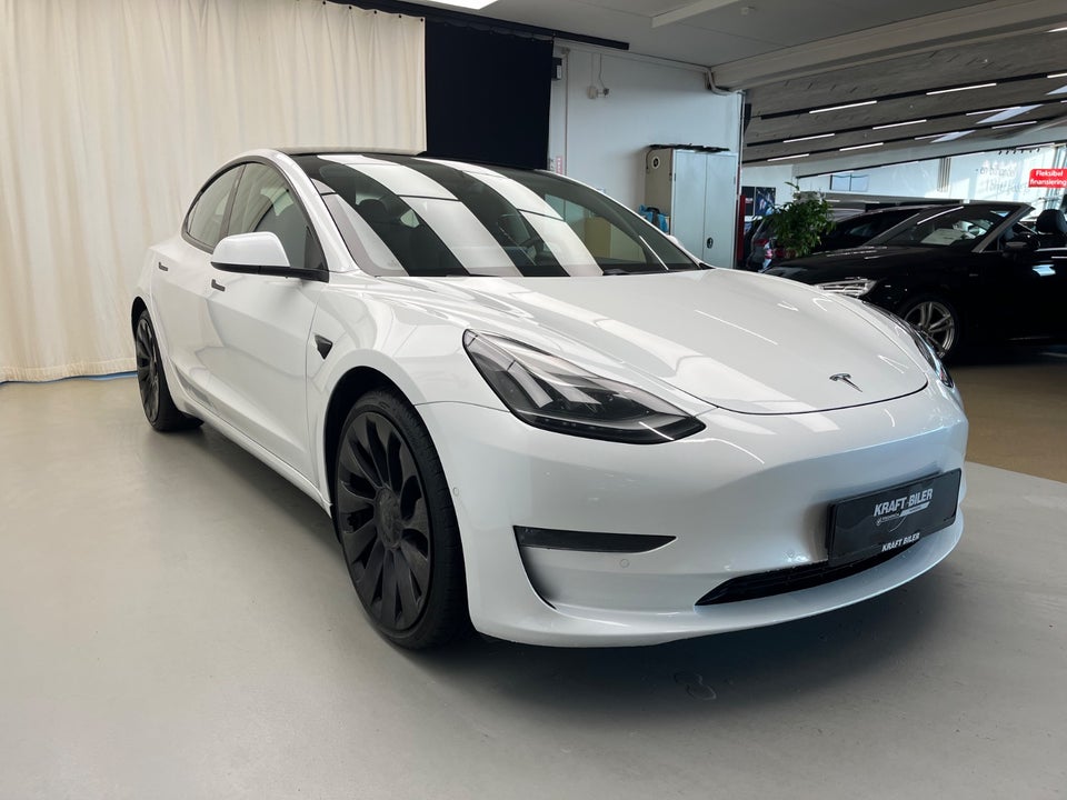 Tesla Model 3 Performance AWD 4d