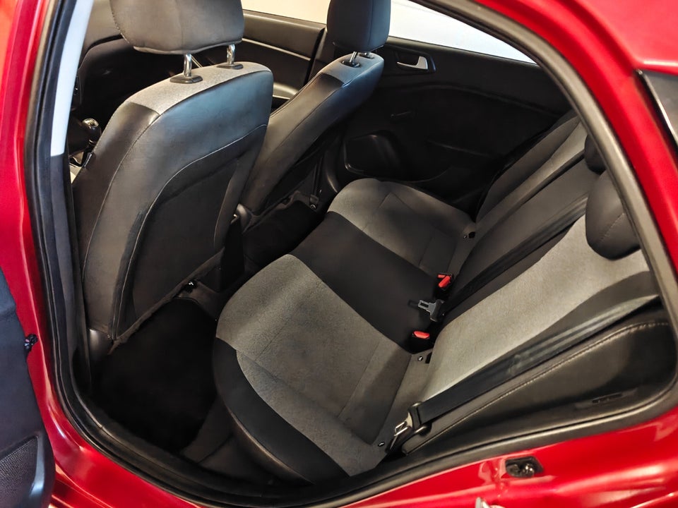 Hyundai i20 1,25 Life+ 5d