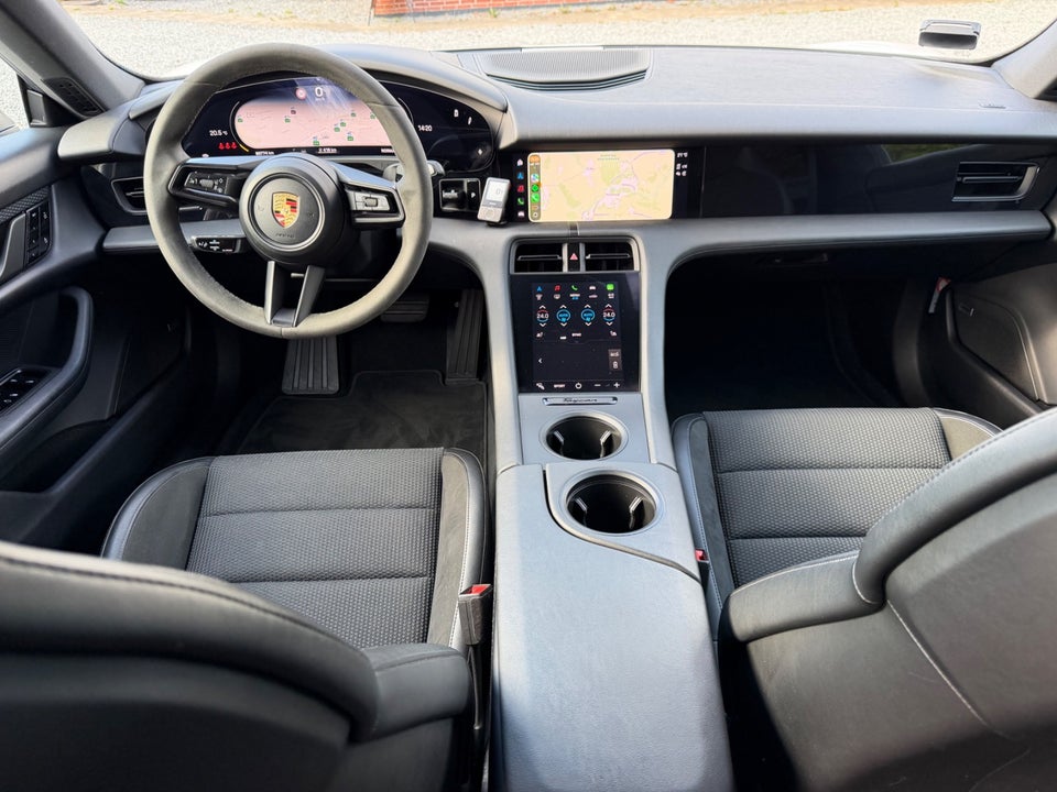 Porsche Taycan Performance+ 4d