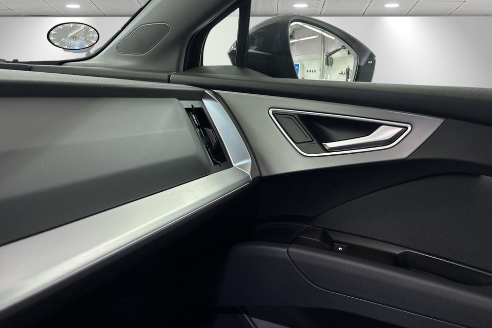 Audi Q4 e-tron performance 5d