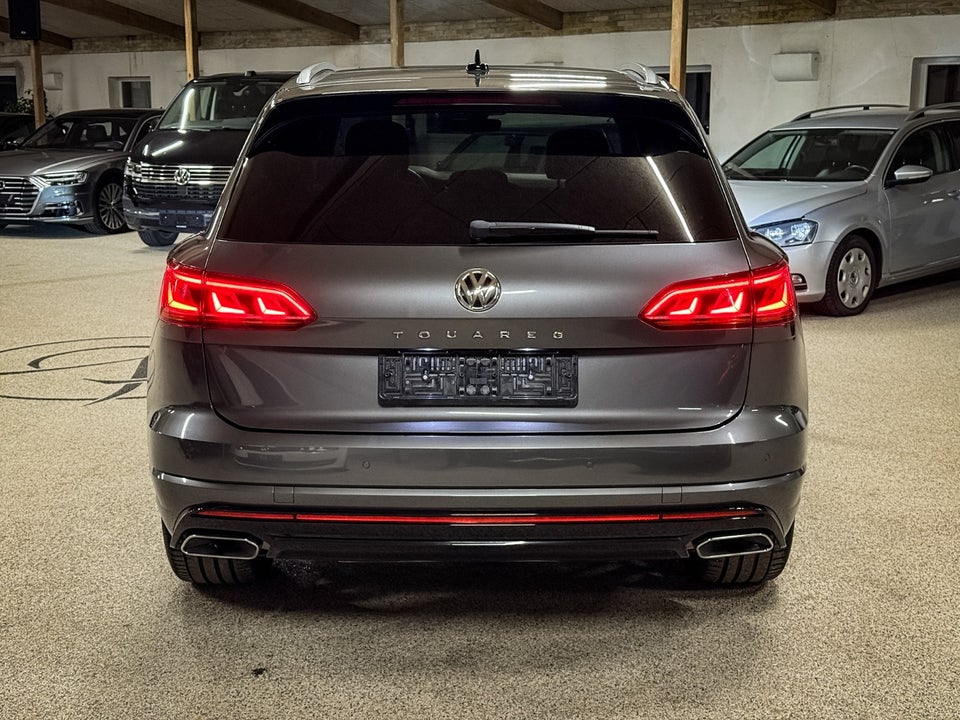 VW Touareg 3,0 TDi 286 R-line aut. 4Motion 5d