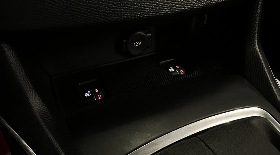 Peugeot 308 1,5 BlueHDi 130 Allure Sky SW 5d