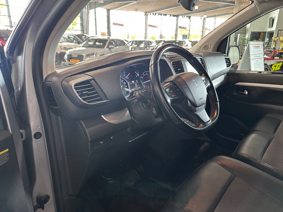 Peugeot Expert 2,0 BlueHDi 177 L2 Ultimate EAT8 Van