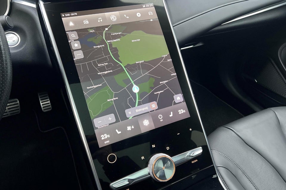 MG Marvel R Luxury 5d