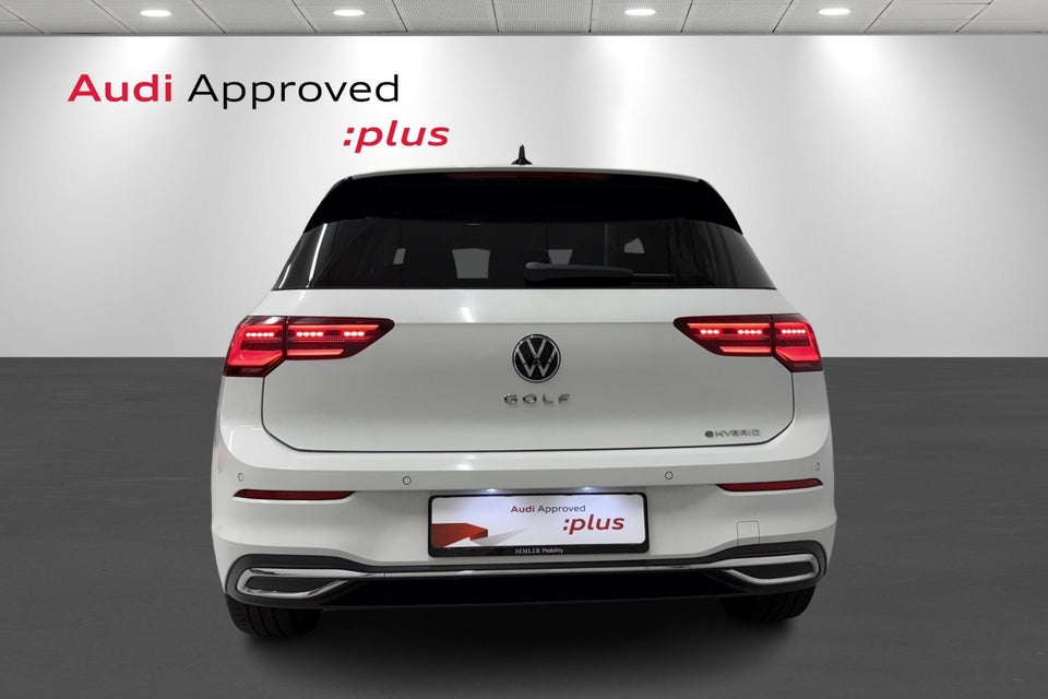 VW Golf VIII 1,4 eHybrid DSG 5d