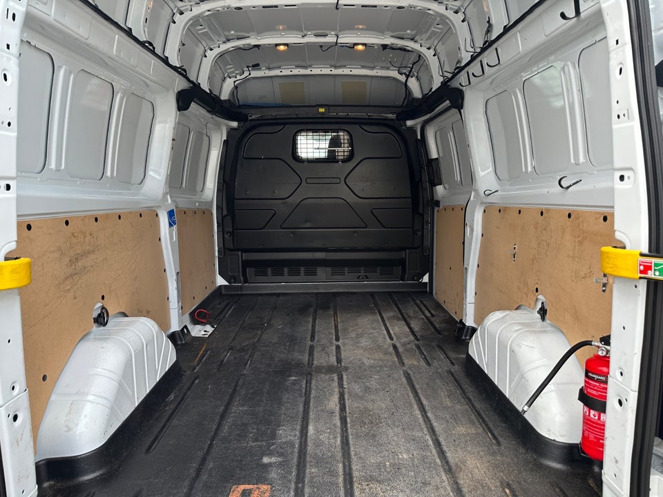 Ford Transit Custom 300 L2 2,0 TDCi 130 Trend