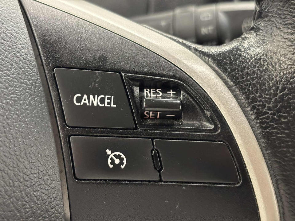 Mitsubishi Space Star 1,2 Black & White CVT 5d