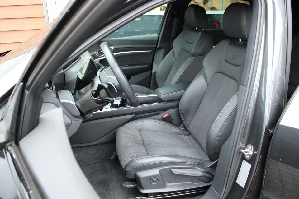 Audi e-tron 55 S-line quattro 5d