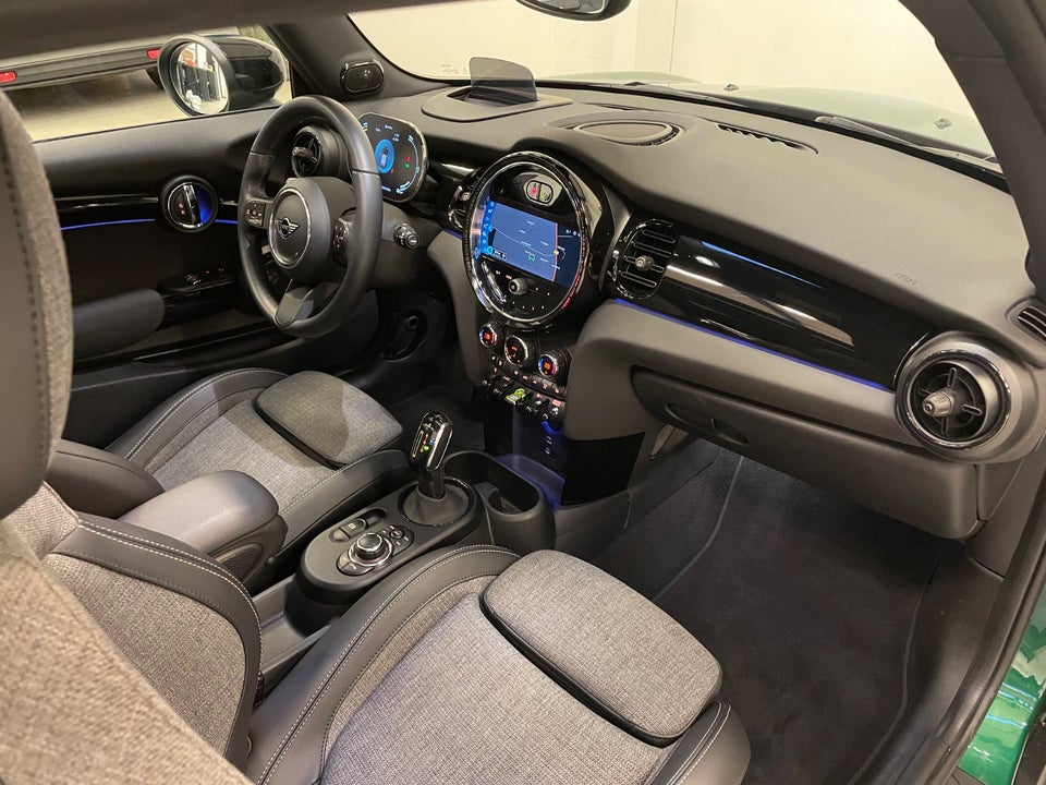 MINI Cooper SE Classic Trim 3d