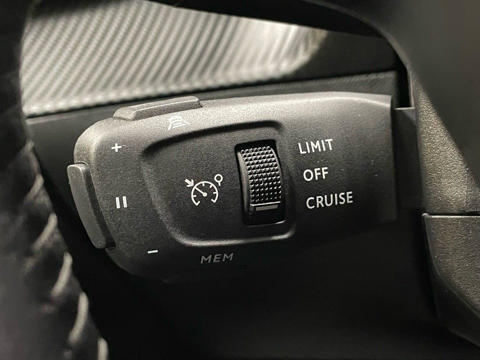 Peugeot 2008 1,2 PureTech 130 Sportium 5d