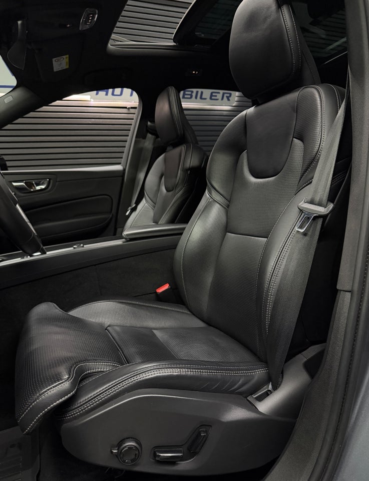 Volvo XC60 2,0 T8 ReCharge R-Design aut. AWD 5d