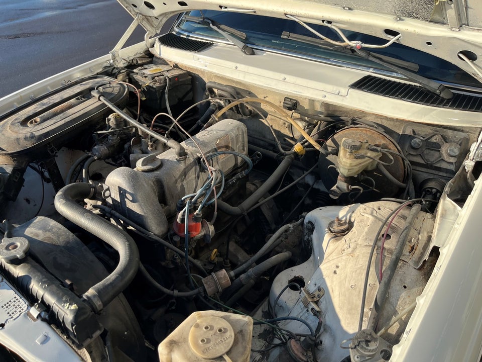 Mercedes 230 E 2,3  4d