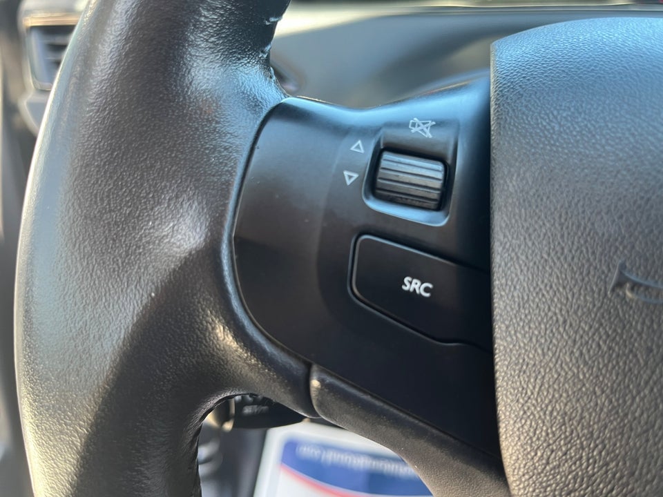 Peugeot 208 1,6 BlueHDi 100 Active 5d