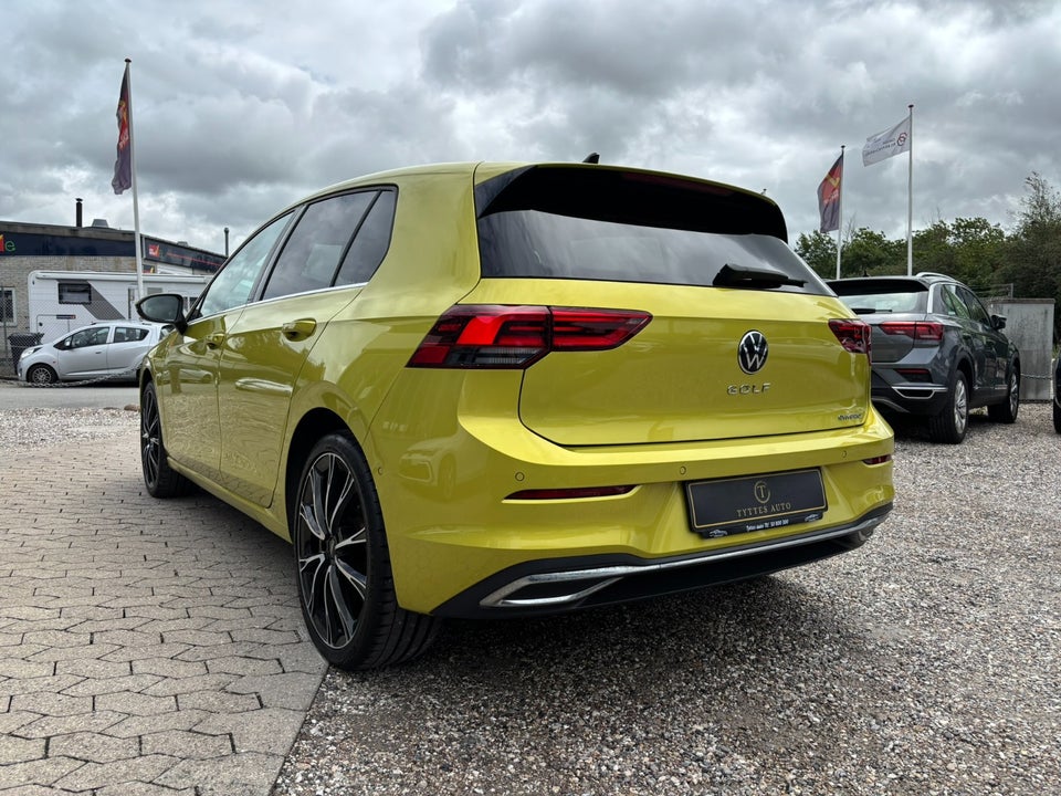 VW Golf VIII 1,4 eHybrid DSG 5d