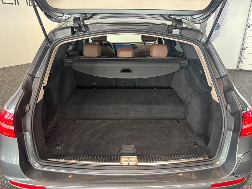 Mercedes E300 de 2,0 Avantgarde stc. aut. 5d