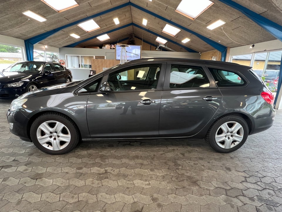 Opel Astra 1,7 CDTi 125 Enjoy Sports Tourer 5d