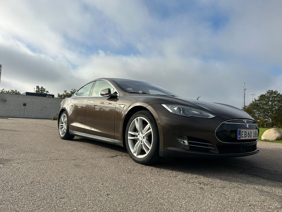 Tesla Model S 85 5d