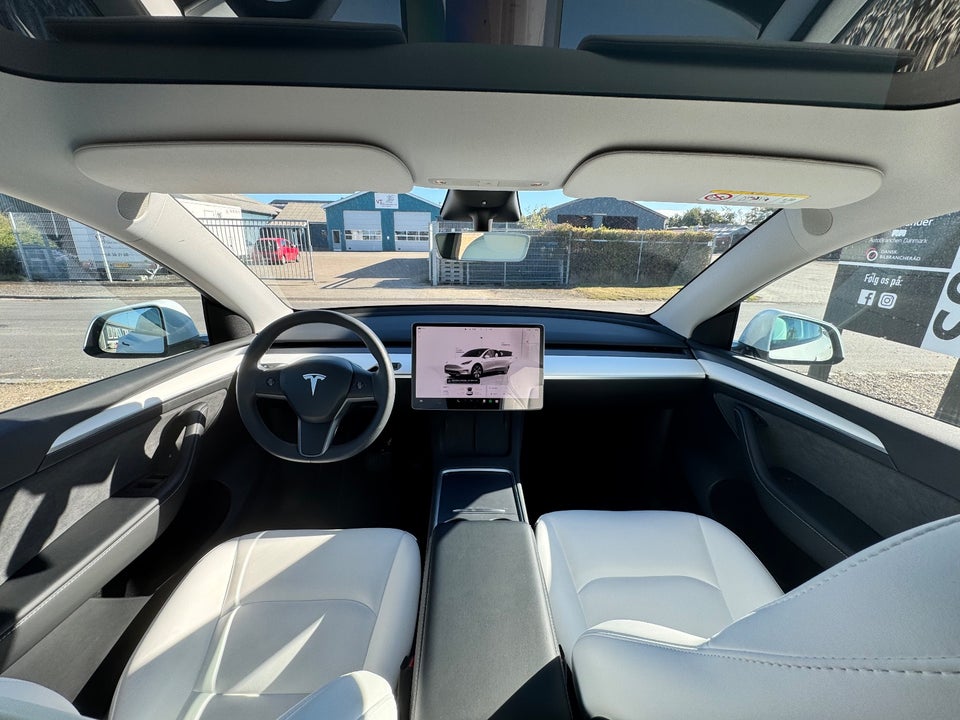 Tesla Model Y RWD 5d