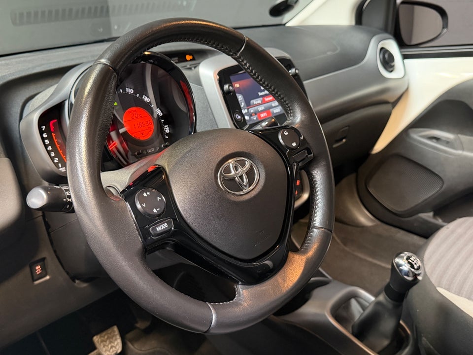 Toyota Aygo 1,0 VVT-i x-sky 5d