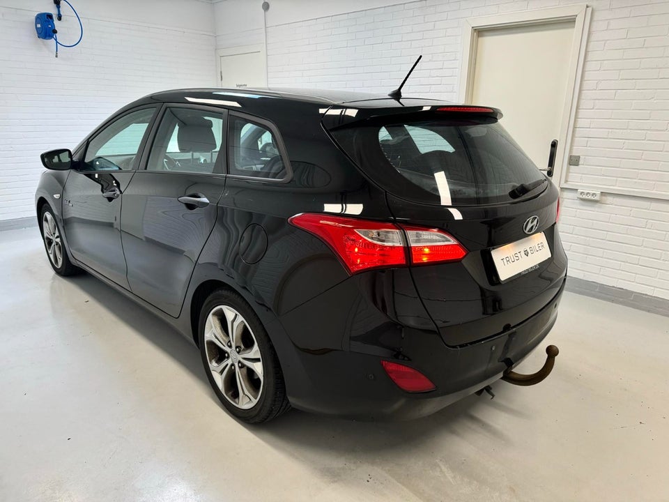 Hyundai i30 1,6 CRDi 110 Comfort Go! CW 5d