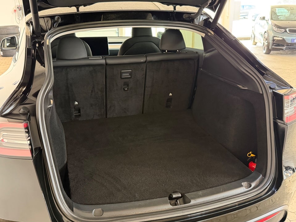 Tesla Model Y Long Range RWD 5d