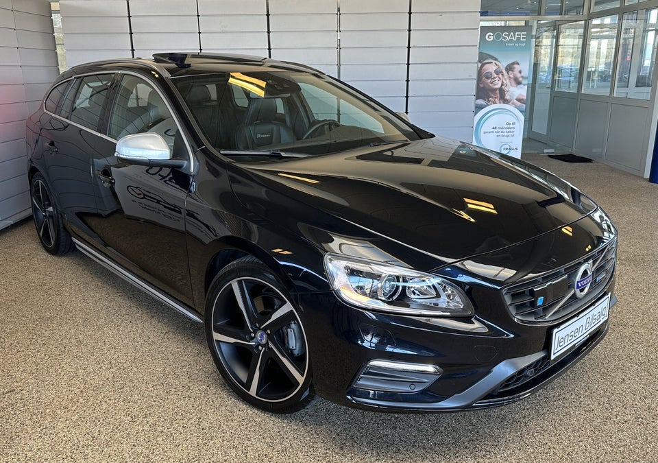 Volvo V60 3,0 T6 304 R-Design aut. AWD 5d
