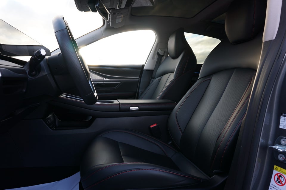 Xpeng P7 Long Range 4d