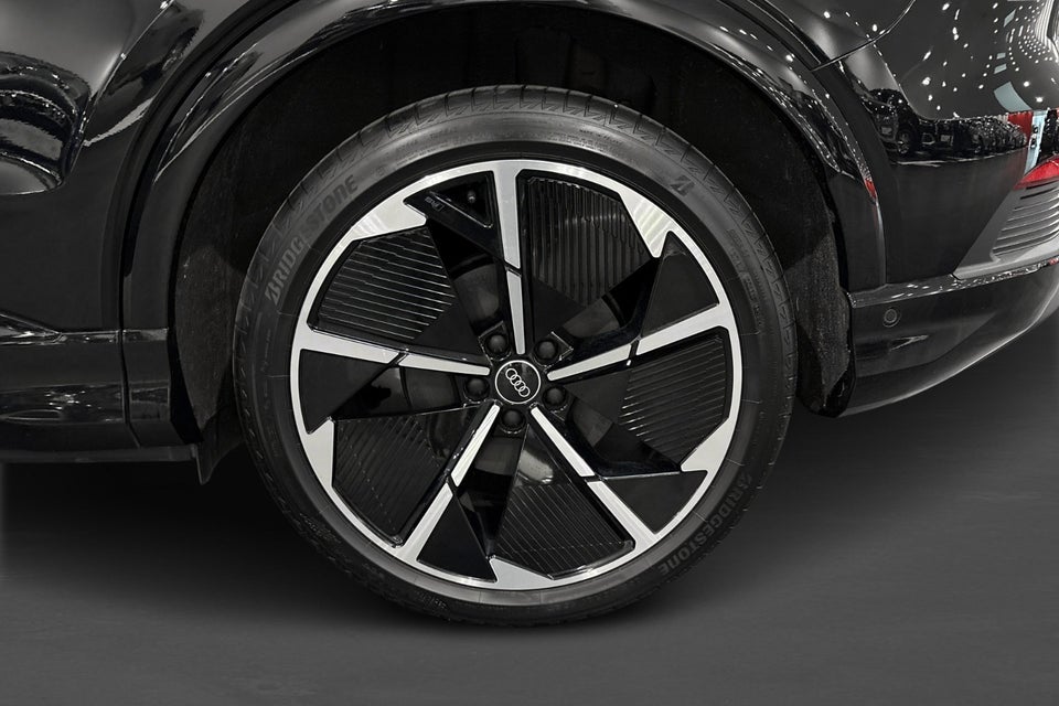 Audi Q4 e-tron 45 Progress 5d