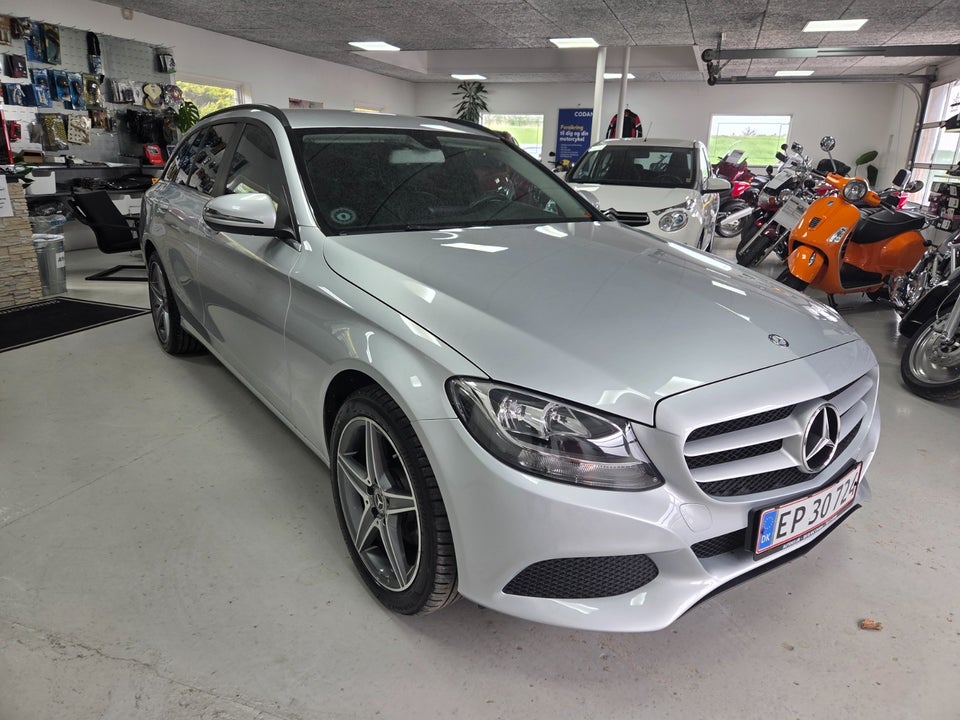 Mercedes C200 2,0 Avantgarde stc. aut. 5d